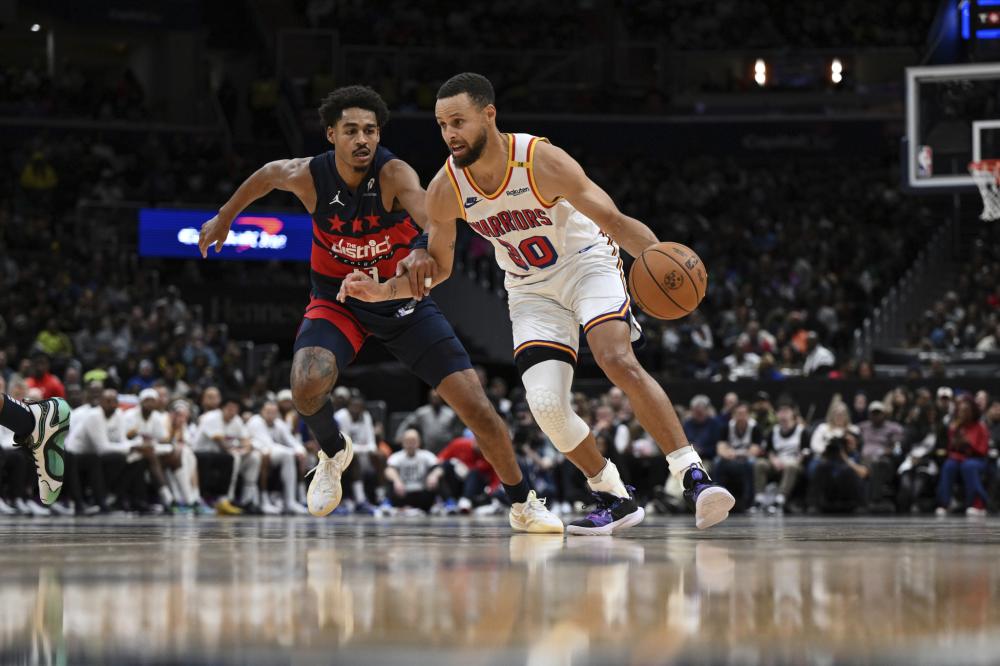 比赛背后球 比赛背后球