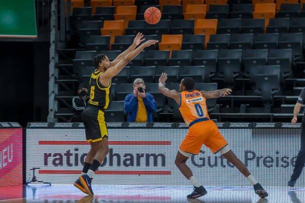 克里斯蒂亚 克里斯蒂亚