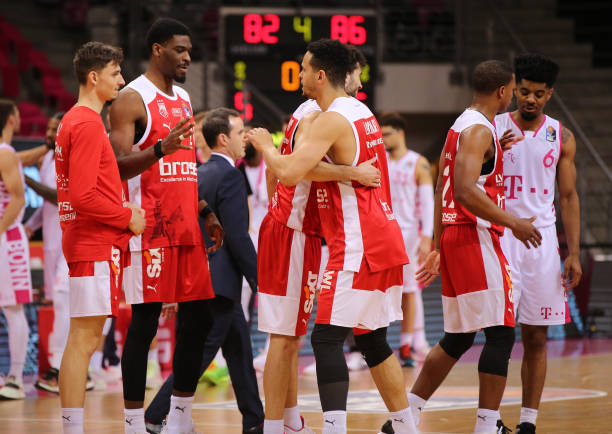 展现出无与 展现出无与