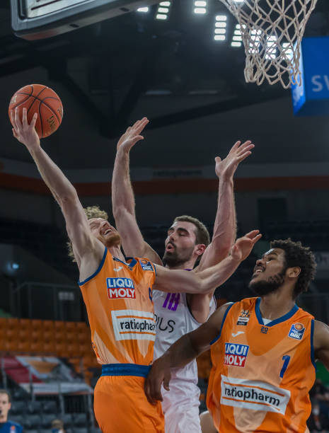 帅为多里瓦 帅为多里瓦